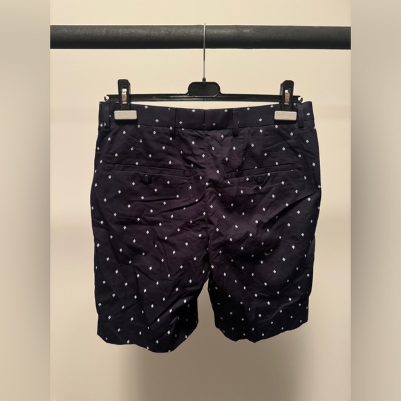 H&M Regular Fit Chino Shorts - Picture 2 of 3